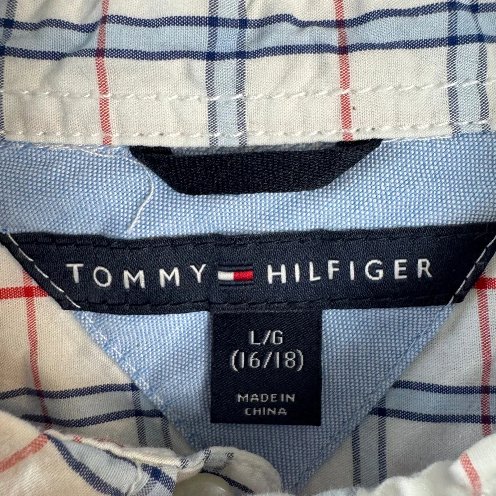Tommy Hilfiger Boys Red White Blue Plaid Button Down Shirt Large 16/18 T874321Q